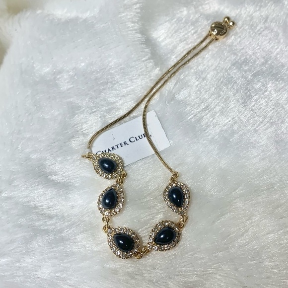 Gold pave and imitation pearl pear shaped halo slider bracelet - Picture 4 of 9